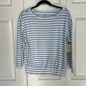 NWT adorable spring top!